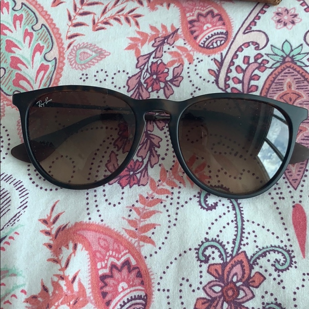 Rayban Erika classic sunglasses